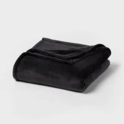 Recycled Polyester Throw Blanket - Room Essentials™ -RSH Decor Store GUEST 5c00f41d 4188 44f0 8f68 d5b2c4f63e9b